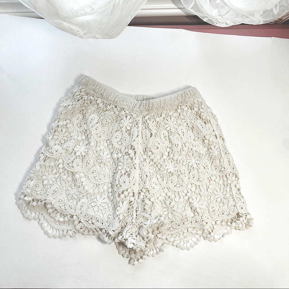 Lace White Shorts